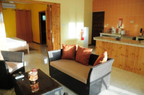  Casa De Leela Self Catering Guest House  La Digue